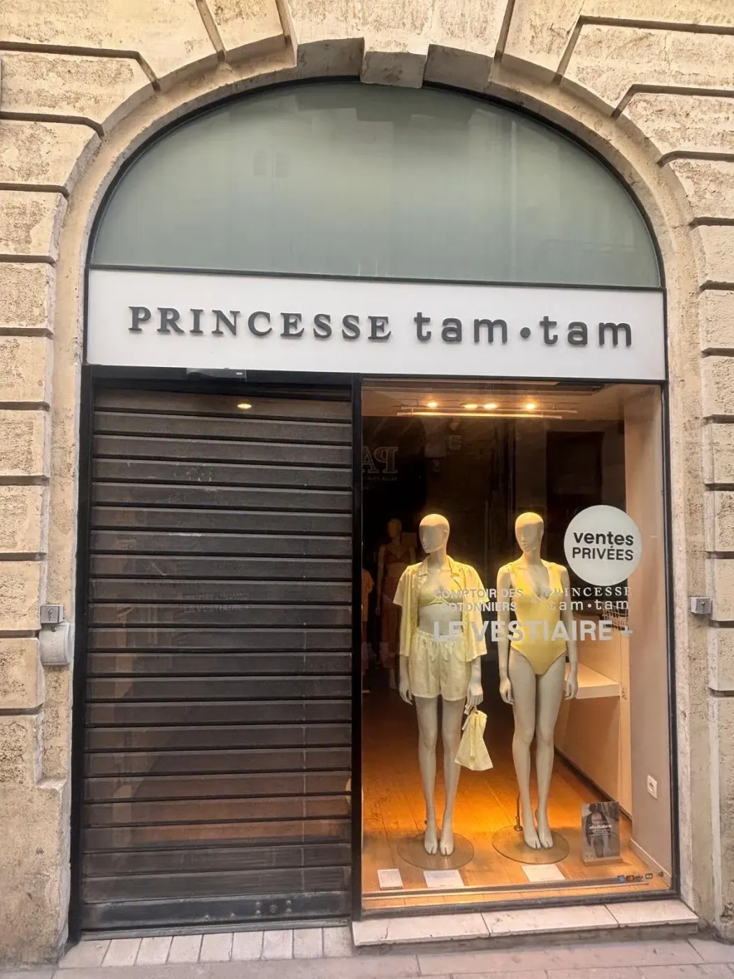 Installation et pose de rideau métallique à Paris 18